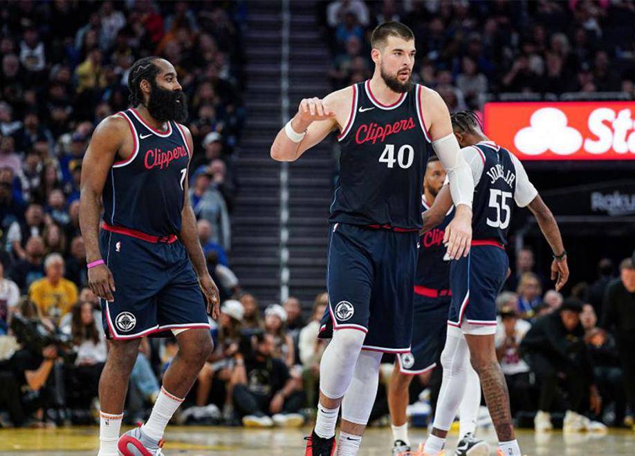 澳亚国际官方下载-华尔夫与狼队交战，争取保持不败战绩