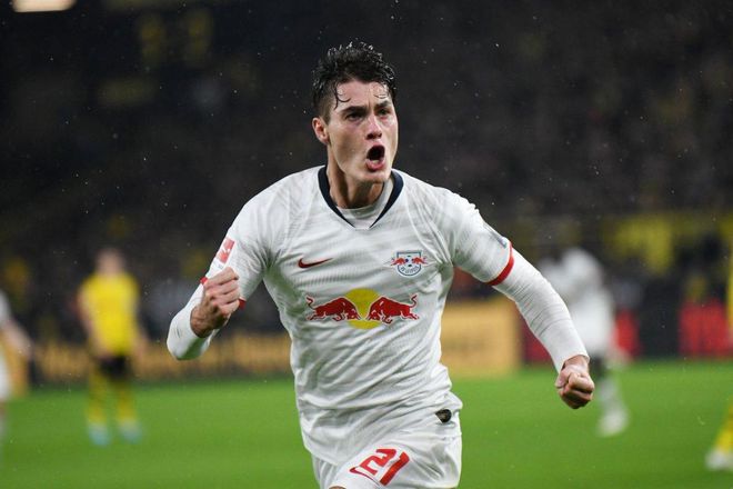 澳亚国际最新版本-罗马队中新星崭露头角，成为球队未来希望