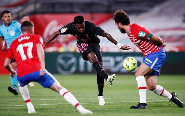 澳亚国际公司官网-格拉纳达主场逆转赫塔菲，英雄逆袭